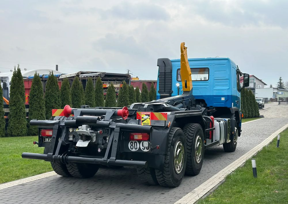Volvo FM 400 HAKOWIEC 6X4 - Hákový nosič kontajnerov: obrázok 5 Volvo FM 400 HAKOWIEC 6X4 - Hákový nosič kontajnerov: obrázok 5