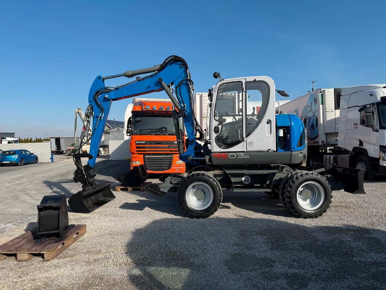 Wacker 9503-02 THREE-SIDE ARM - Kolesové rýpadlo: obrázok 3 Wacker 9503-02 THREE-SIDE ARM - Kolesové rýpadlo: obrázok 3