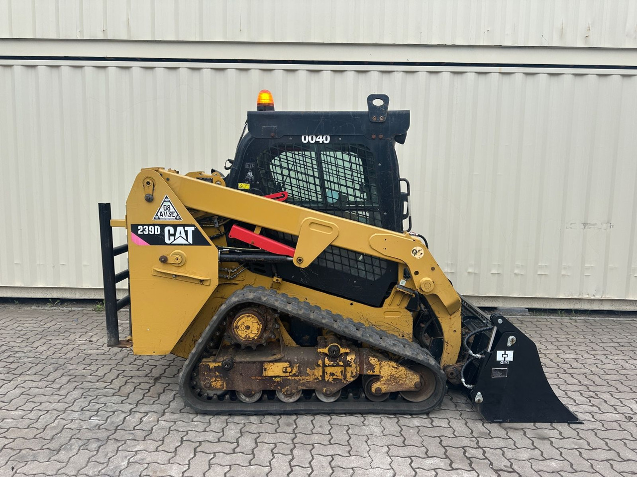CAT 239D / 2018 BJ / 1.427 H / CE / CAB - Pásový šmykom riadený nakladač: obrázok 5 CAT 239D / 2018 BJ / 1.427 H / CE / CAB - Pásový šmykom riadený nakladač: obrázok 5