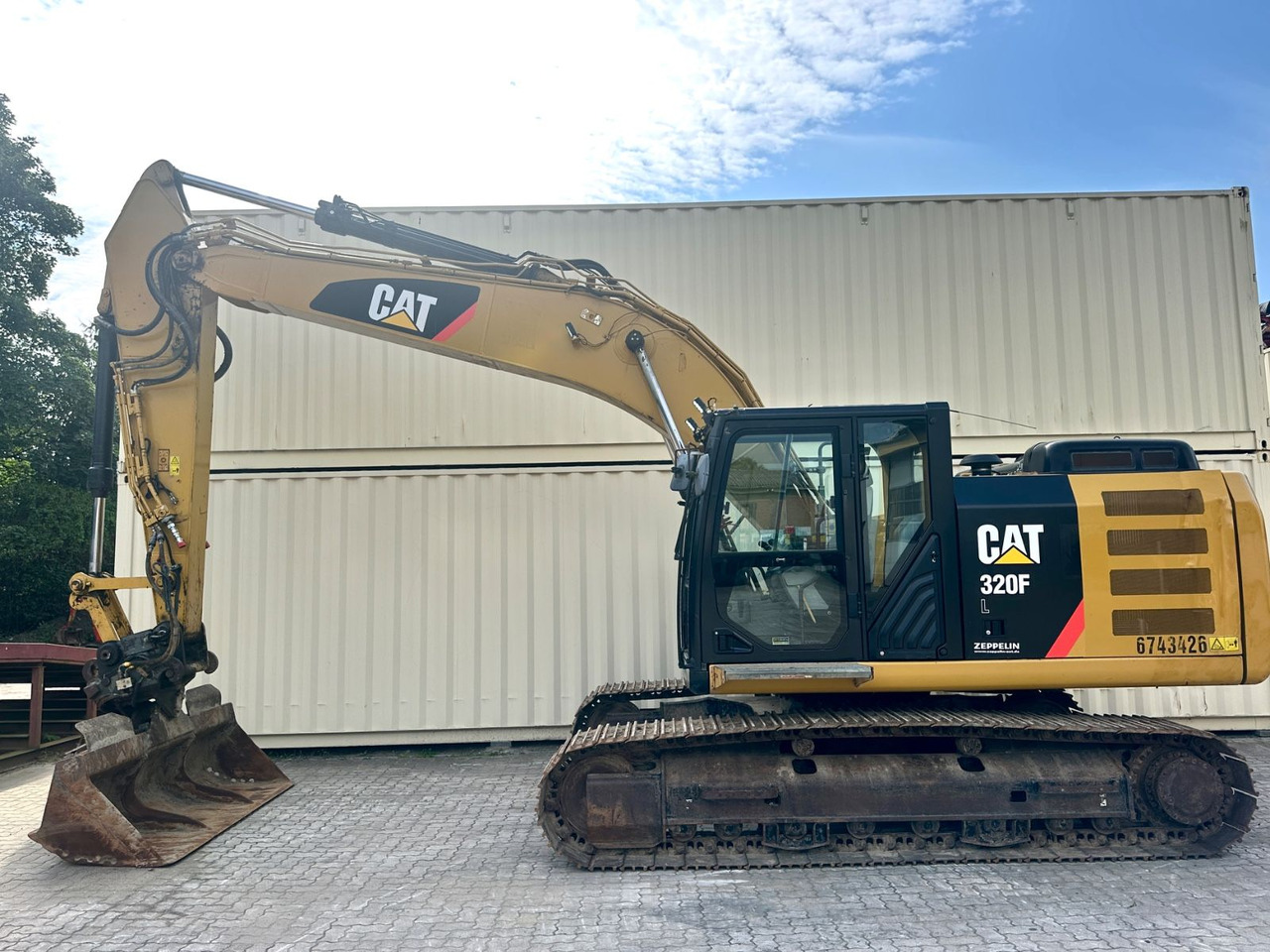 CAT 320FL / 2017 BJ / 9.933 H / Deutsche Maschine - Pásové rýpadlo: obrázok 2 CAT 320FL / 2017 BJ / 9.933 H / Deutsche Maschine - Pásové rýpadlo: obrázok 2