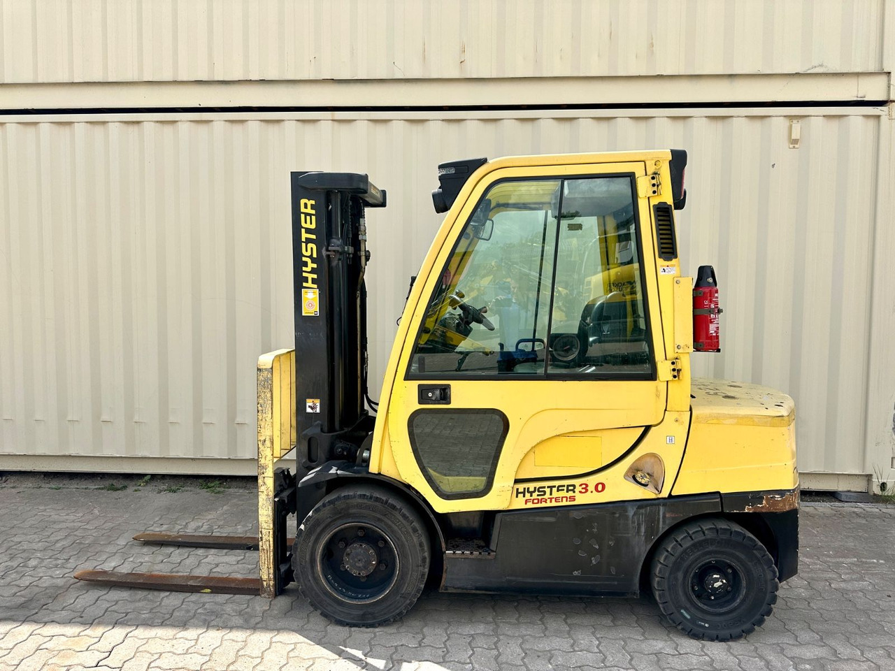 Hyster H3.0FT / Diesel / Triplex / Ex Armee - Dieselový vysokozdvižný vozík: obrázok 2 Hyster H3.0FT / Diesel / Triplex / Ex Armee - Dieselový vysokozdvižný vozík: obrázok 2