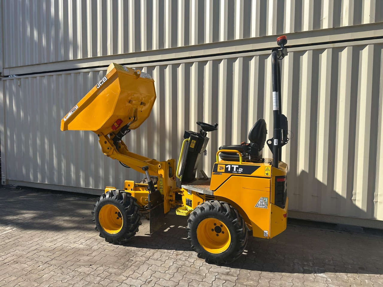 JCB 1T-2 High Tip Dumper, 440 Bh, 1.000 KG - Mini damper: obrázok 3 JCB 1T-2 High Tip Dumper, 440 Bh, 1.000 KG - Mini damper: obrázok 3