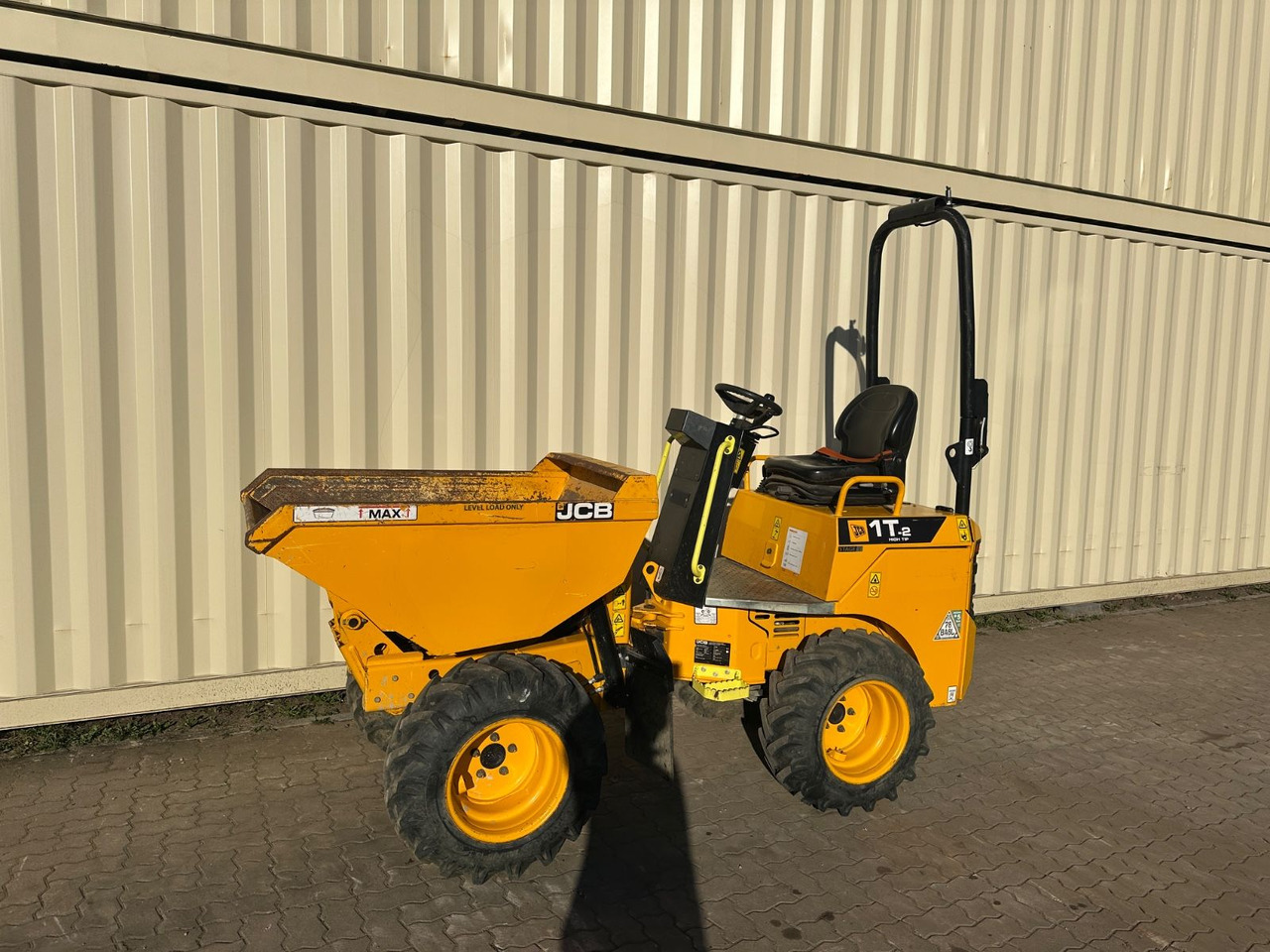 JCB 1T-2 High Tip Dumper, 598 Bh, 1.000 KG - Mini damper: obrázok 2 JCB 1T-2 High Tip Dumper, 598 Bh, 1.000 KG - Mini damper: obrázok 2