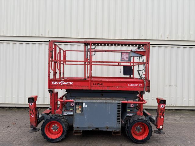 Skyjack SJ6832RT 4x4 Diesel, 11.8 Meter, 1.322 H - Samohybná plošiny: obrázok 5 Skyjack SJ6832RT 4x4 Diesel, 11.8 Meter, 1.322 H - Samohybná plošiny: obrázok 5