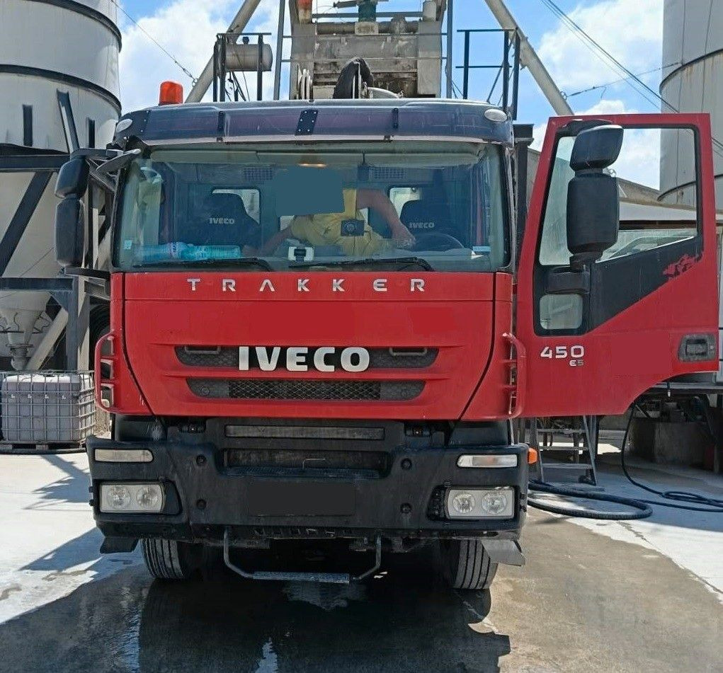 Iveco TRAKKER 450 COIME 35 - Autočerpadlo: obrázok 2 Iveco TRAKKER 450 COIME 35 - Autočerpadlo: obrázok 2