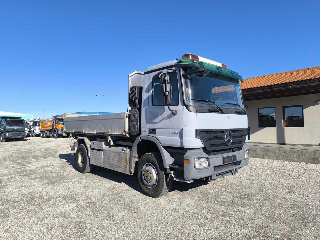MERCEDES-BENZ Actros 1855 4X4 - Sklápač: obrázok 1 MERCEDES-BENZ Actros 1855 4X4 - Sklápač: obrázok 1