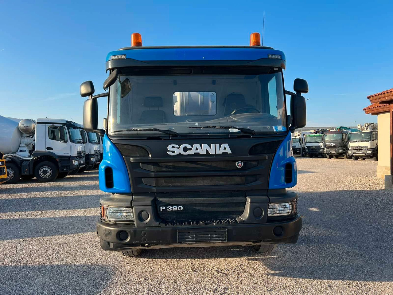 Scania P320 LIEBHERR 4M3 - Domiešavač: obrázok 2 Scania P320 LIEBHERR 4M3 - Domiešavač: obrázok 2