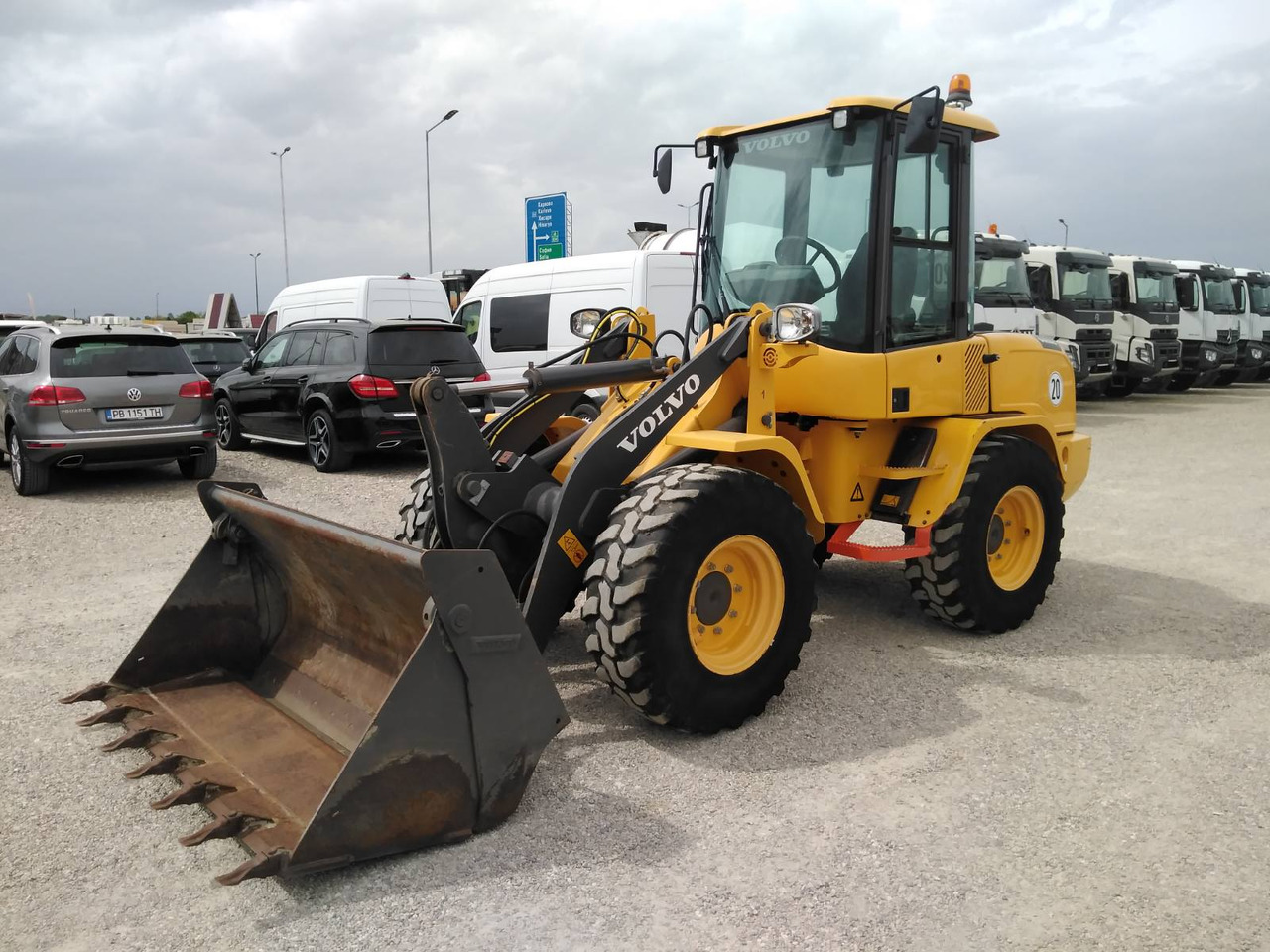 VOLVO L30G - Kolesový nakladač: obrázok 3 VOLVO L30G - Kolesový nakladač: obrázok 3