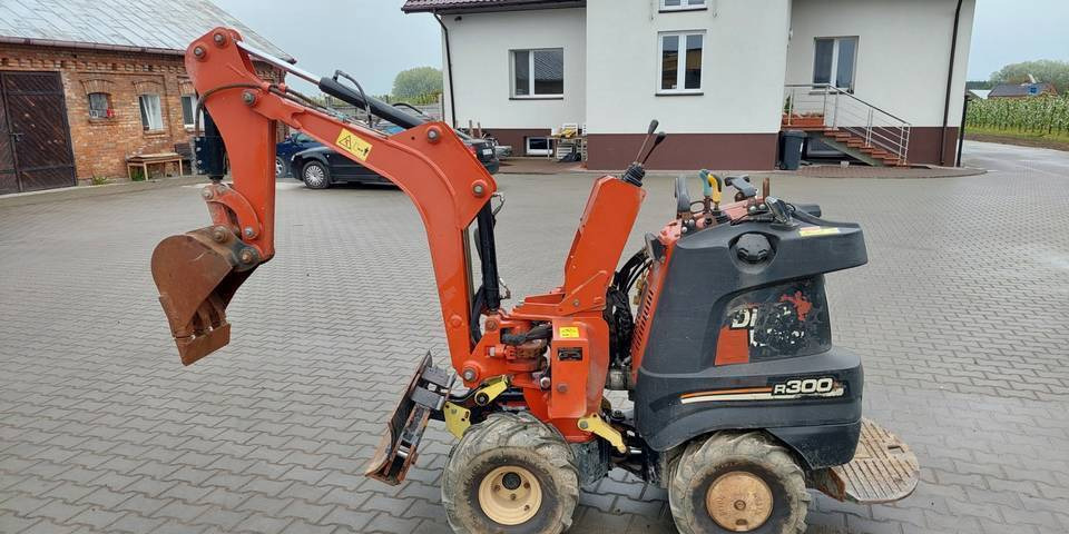 Ditch Witch R300 - Rýhovač: obrázok 1 Ditch Witch R300 - Rýhovač: obrázok 1