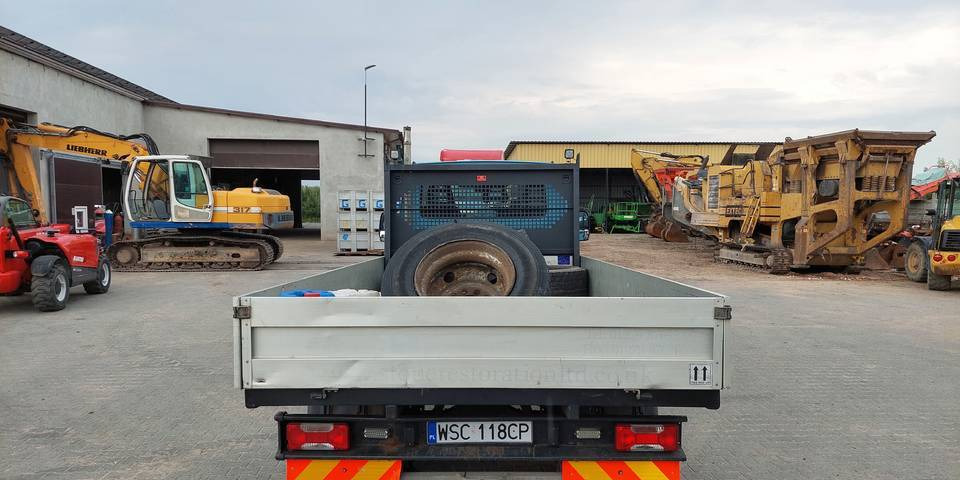 Iveco Daily 65C17 silnik 3.0 skrzynia automat - Dodávka valník: obrázok 4 Iveco Daily 65C17 silnik 3.0 skrzynia automat - Dodávka valník: obrázok 4