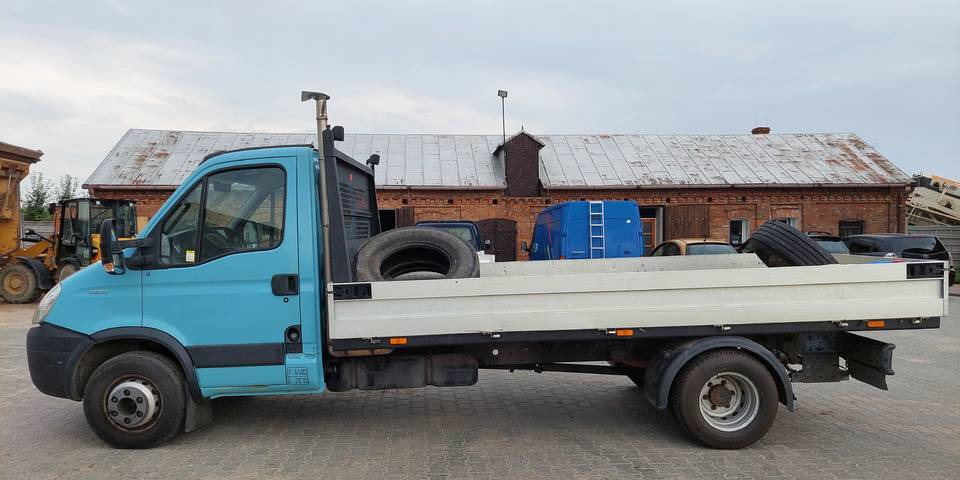 Iveco Daily 65C17 silnik 3.0 skrzynia automat - Dodávka valník: obrázok 2 Iveco Daily 65C17 silnik 3.0 skrzynia automat - Dodávka valník: obrázok 2