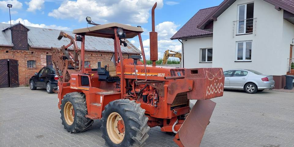 Koparka łańcuchowa Ditch Witch 8020 85KM - Rýhovač: obrázok 2 Koparka łańcuchowa Ditch Witch 8020 85KM - Rýhovač: obrázok 2