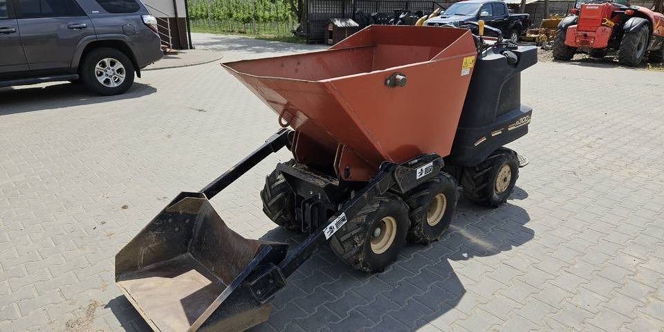 Wozidło samozaładowcze Ditch Witch R300 koparka łańcuchowa - Mini damper: obrázok 2 Wozidło samozaładowcze Ditch Witch R300 koparka łańcuchowa - Mini damper: obrázok 2