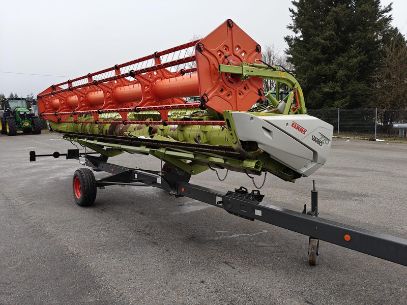 Claas Lexion 670 - Obilný kombajn: obrázok 2 Claas Lexion 670 - Obilný kombajn: obrázok 2