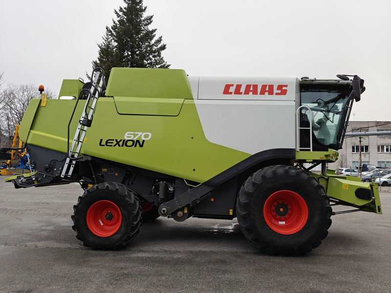 Claas Lexion 670 - Obilný kombajn: obrázok 3 Claas Lexion 670 - Obilný kombajn: obrázok 3