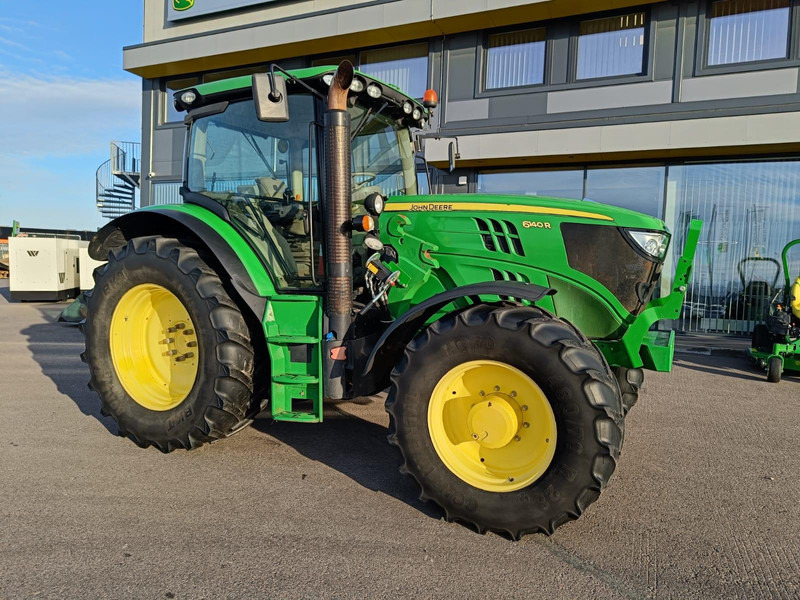 John Deere 6140R - Traktor: obrázok 1 John Deere 6140R - Traktor: obrázok 1