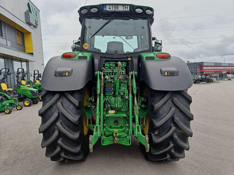 John Deere 6215R - Traktor: obrázok 4 John Deere 6215R - Traktor: obrázok 4