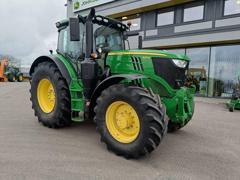 John Deere 6215R - Traktor: obrázok 1 John Deere 6215R - Traktor: obrázok 1