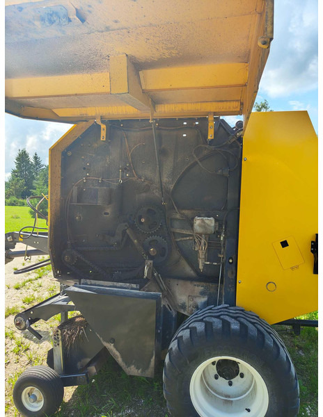 New Holland BR 6090 - Lis na okrúhle balíky: obrázok 4 New Holland BR 6090 - Lis na okrúhle balíky: obrázok 4