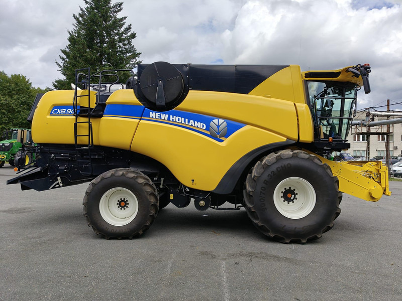 New Holland CX 8.90 - Obilný kombajn: obrázok 2 New Holland CX 8.90 - Obilný kombajn: obrázok 2