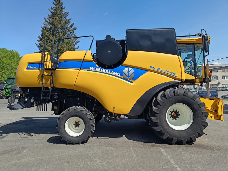 New Holland CX6090 - Obilný kombajn: obrázok 2 New Holland CX6090 - Obilný kombajn: obrázok 2
