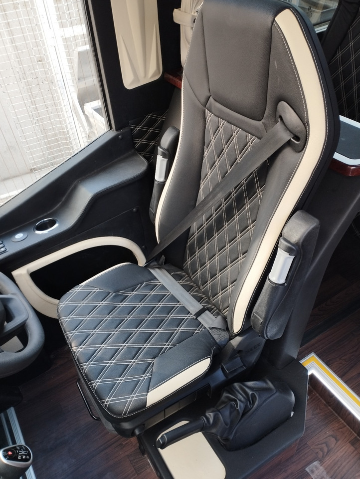 Nový Autokar IVECO DAILY -  RIGHT HAND DRIVE TOURISTIC VEHICLE: obrázok 17