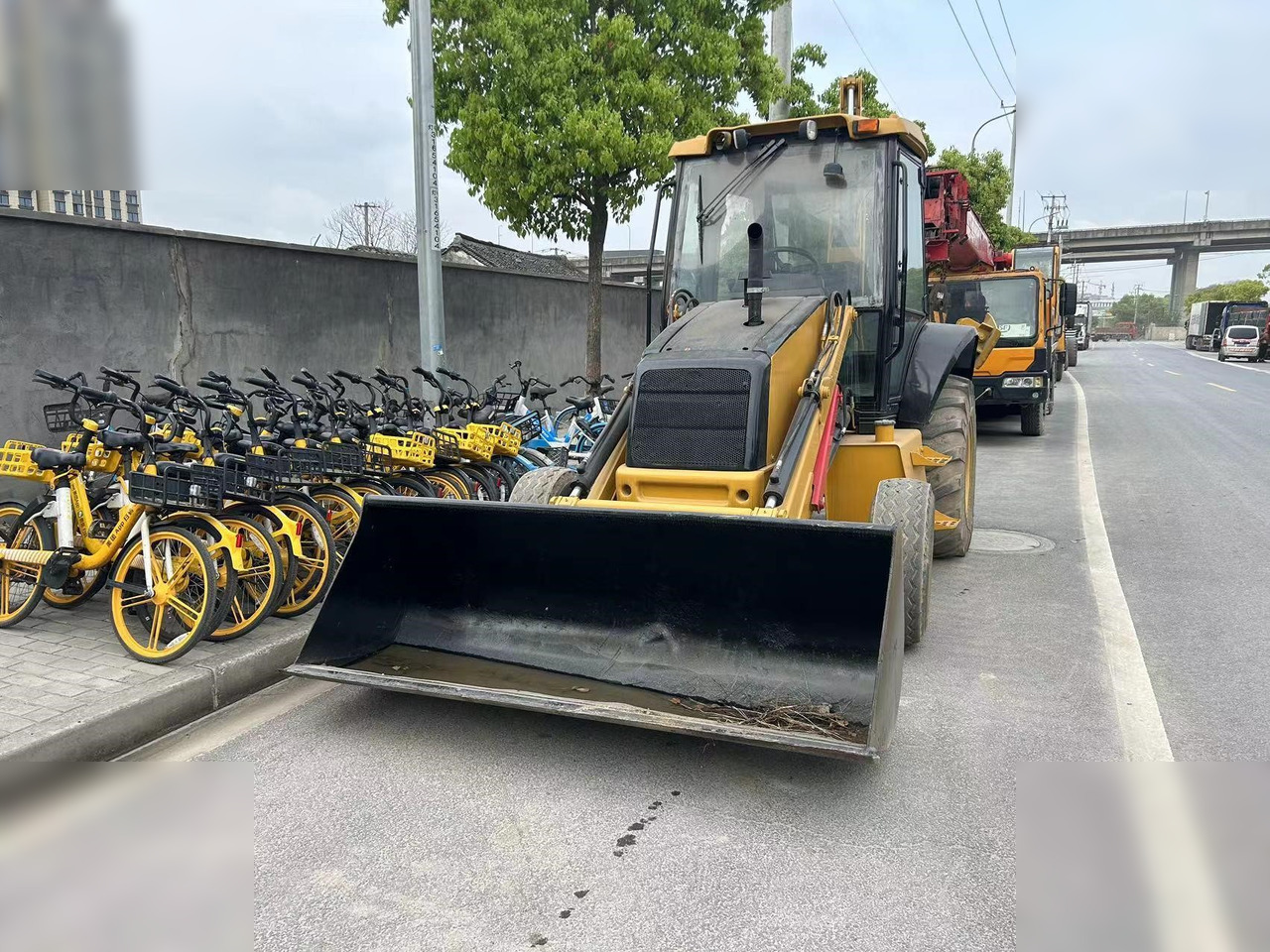 CASE 580 - Rýpadlo-nakladač: obrázok 3 CASE 580 - Rýpadlo-nakladač: obrázok 3