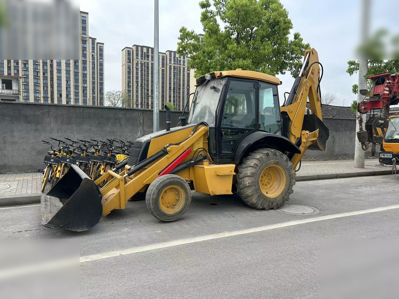 CASE 580 - Rýpadlo-nakladač: obrázok 1 CASE 580 - Rýpadlo-nakladač: obrázok 1