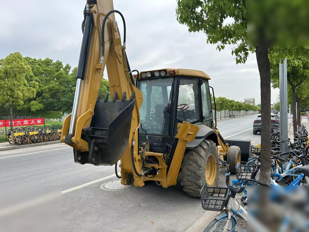 CASE 580 - Rýpadlo-nakladač: obrázok 4 CASE 580 - Rýpadlo-nakladač: obrázok 4