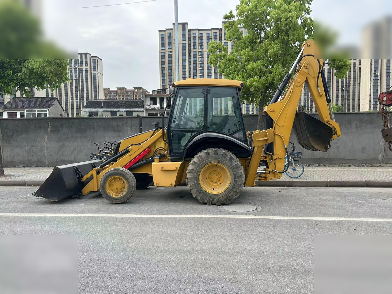 CASE 580 - Rýpadlo-nakladač: obrázok 5 CASE 580 - Rýpadlo-nakladač: obrázok 5