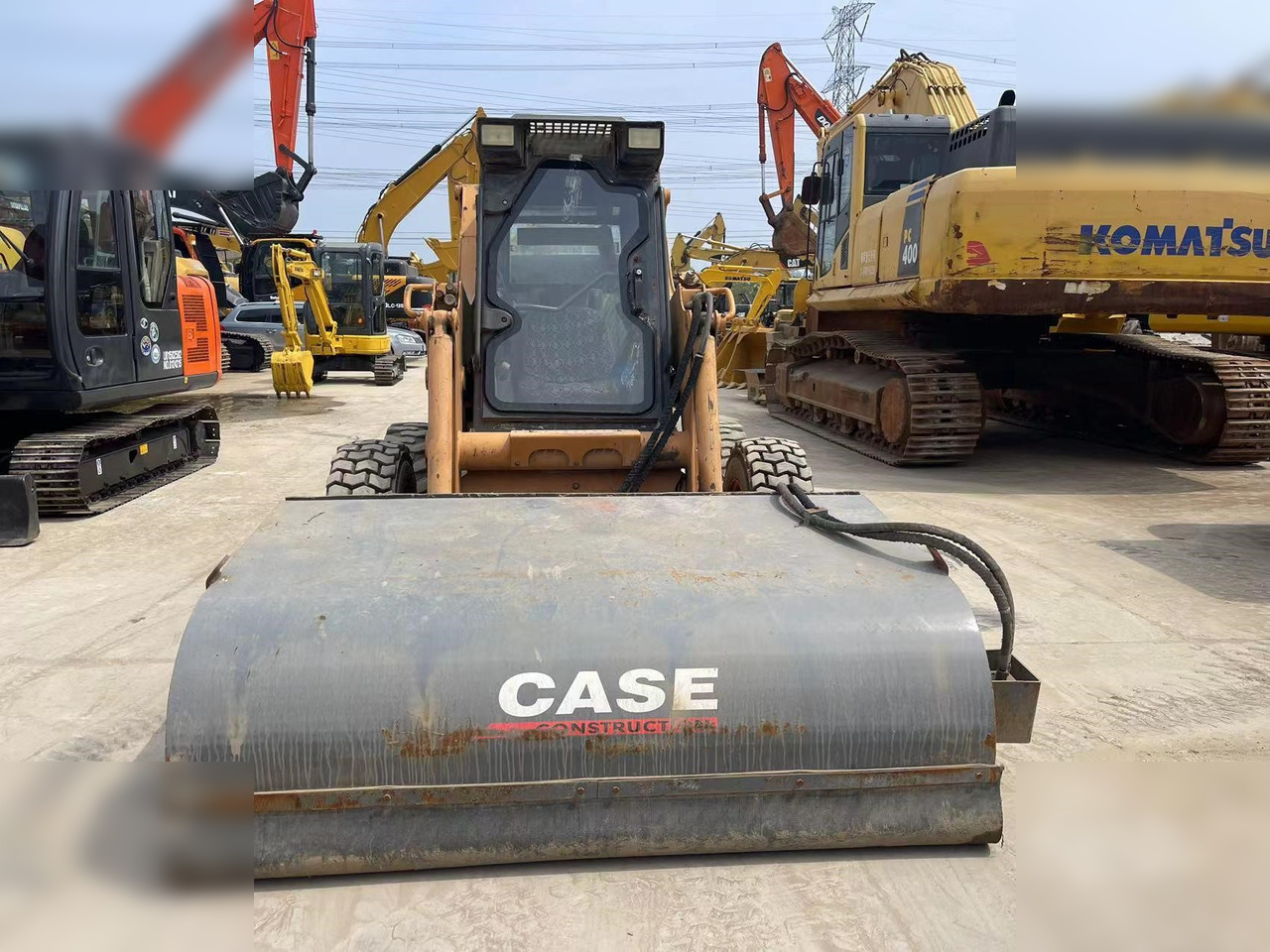 CASE 85XT - Šmykom riadený nakladač: obrázok 4 CASE 85XT - Šmykom riadený nakladač: obrázok 4