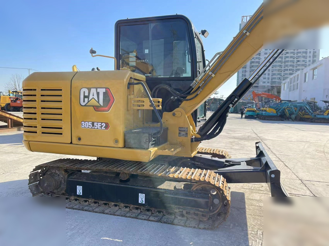 CATERPILLAR 305.5E2 - Mini rýpadlo: obrázok 3 CATERPILLAR 305.5E2 - Mini rýpadlo: obrázok 3