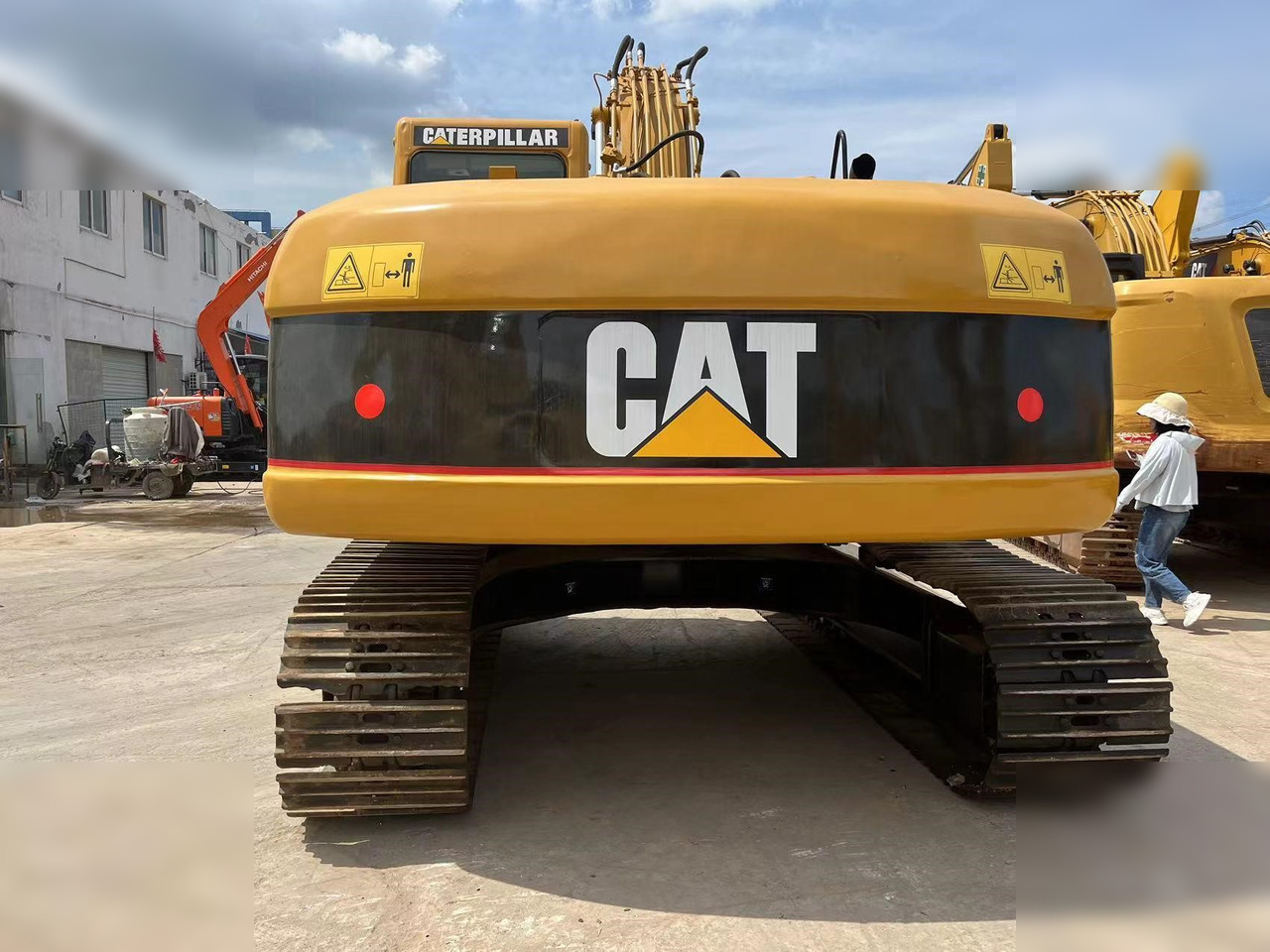 CATERPILLAR 320CL - Pásové rýpadlo: obrázok 3 CATERPILLAR 320CL - Pásové rýpadlo: obrázok 3