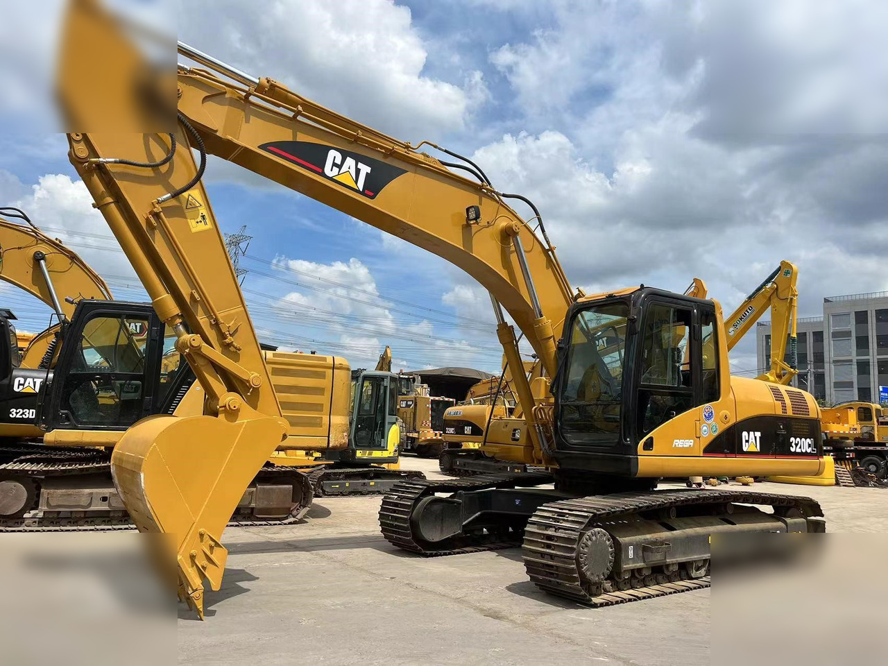 CATERPILLAR 320CL - Pásové rýpadlo: obrázok 4 CATERPILLAR 320CL - Pásové rýpadlo: obrázok 4