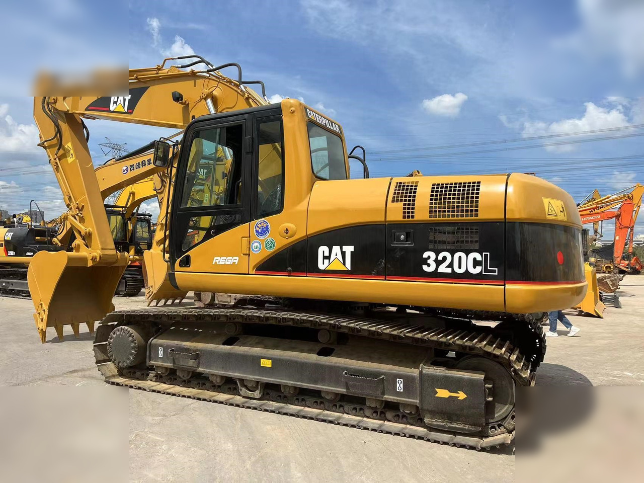 CATERPILLAR 320CL - Pásové rýpadlo: obrázok 3 CATERPILLAR 320CL - Pásové rýpadlo: obrázok 3