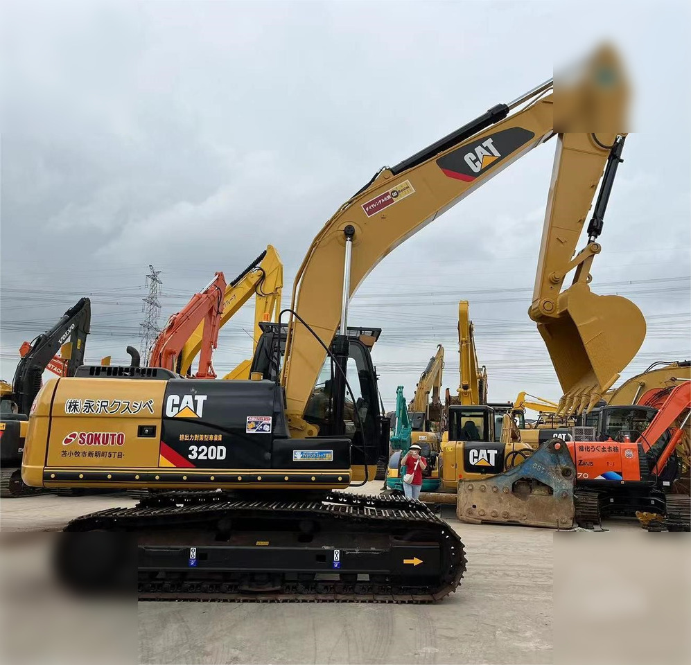 CATERPILLAR 320D - Pásové rýpadlo: obrázok 1 CATERPILLAR 320D - Pásové rýpadlo: obrázok 1