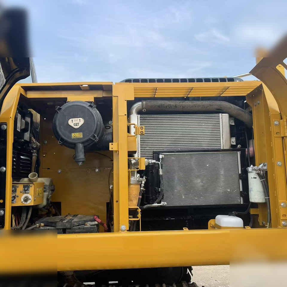 Pásové rýpadlo CATERPILLAR 320D: obrázok 6