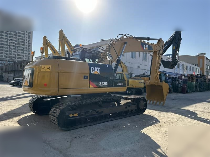 CATERPILLAR 323D - Pásové rýpadlo: obrázok 4 CATERPILLAR 323D - Pásové rýpadlo: obrázok 4