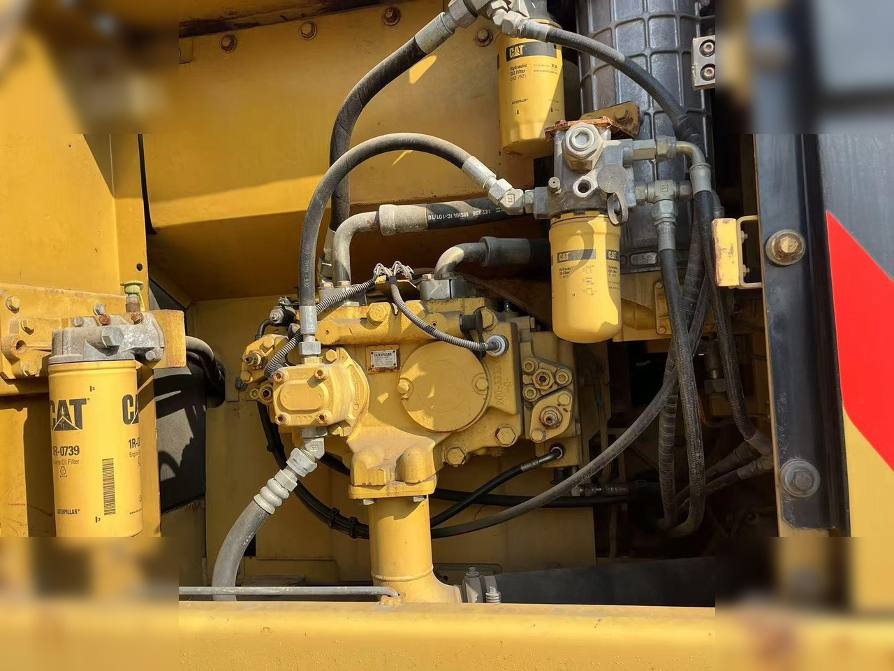 Pásové rýpadlo CATERPILLAR 323D: obrázok 7