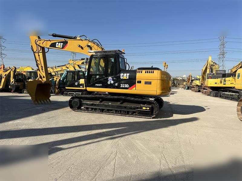 CATERPILLAR 323D - Pásové rýpadlo: obrázok 1 CATERPILLAR 323D - Pásové rýpadlo: obrázok 1
