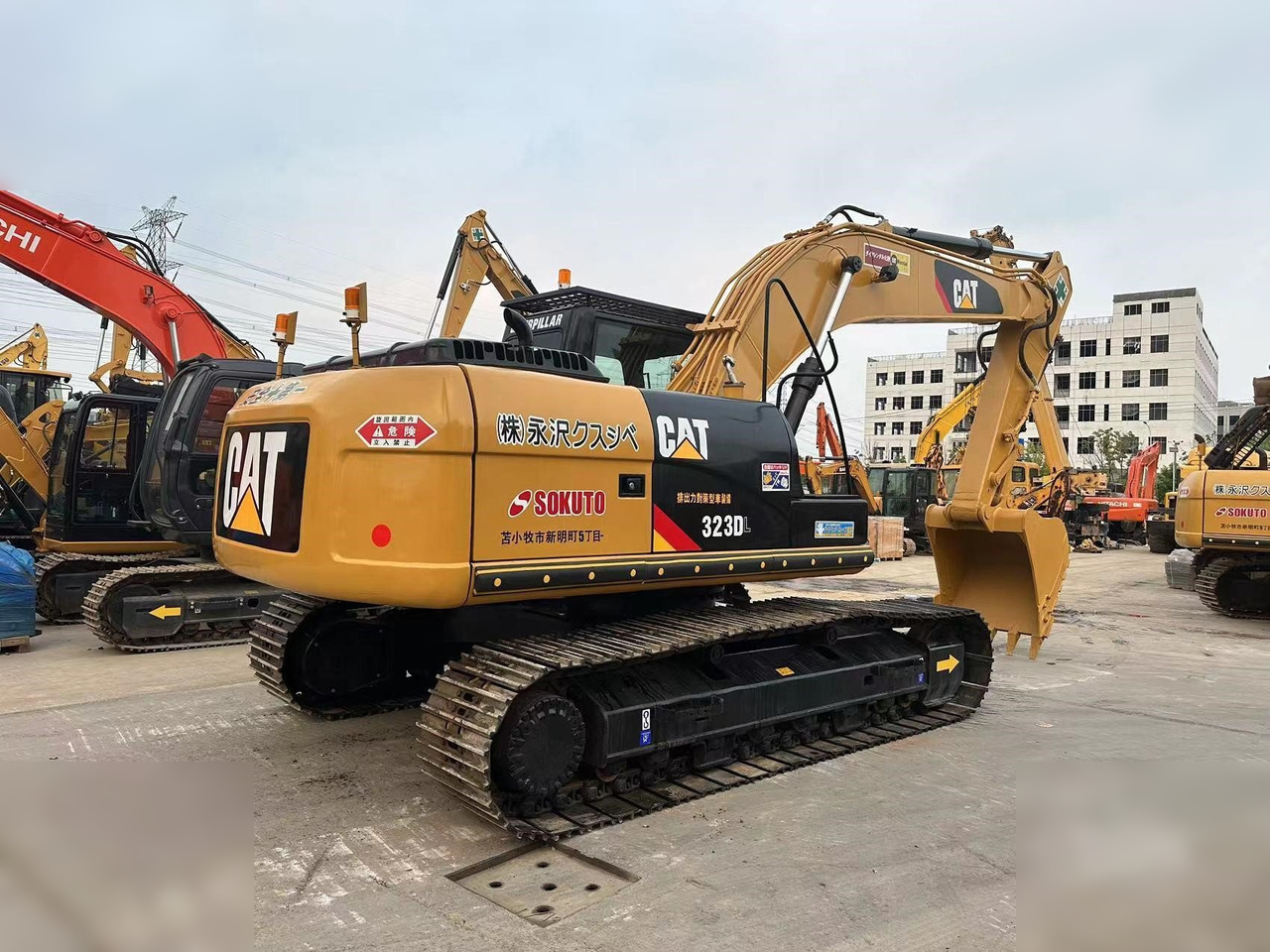 CATERPILLAR 323DL - Pásové rýpadlo: obrázok 3 CATERPILLAR 323DL - Pásové rýpadlo: obrázok 3