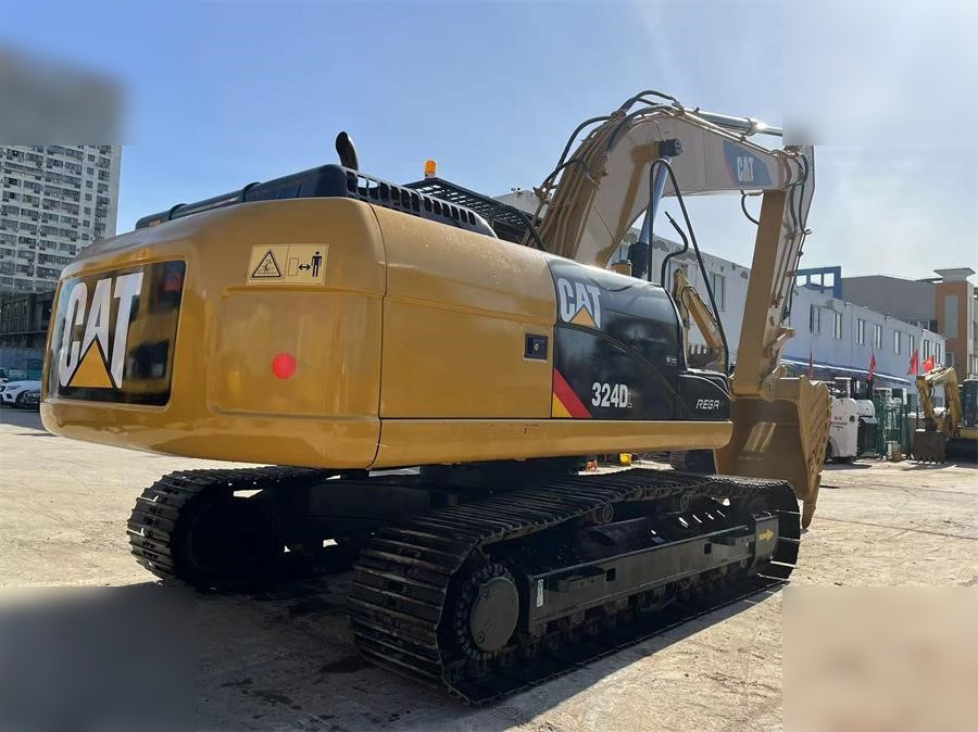 CATERPILLAR 324DL - Pásové rýpadlo: obrázok 2 CATERPILLAR 324DL - Pásové rýpadlo: obrázok 2