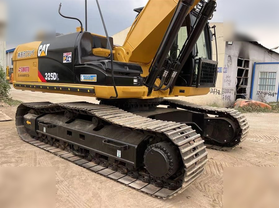 CATERPILLAR 325DL - Pásové rýpadlo: obrázok 4 CATERPILLAR 325DL - Pásové rýpadlo: obrázok 4