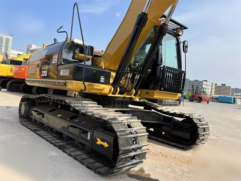 CATERPILLAR 325DL - Pásové rýpadlo: obrázok 4 CATERPILLAR 325DL - Pásové rýpadlo: obrázok 4