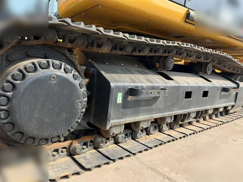 CATERPILLAR 330D - Pásové rýpadlo: obrázok 4 CATERPILLAR 330D - Pásové rýpadlo: obrázok 4