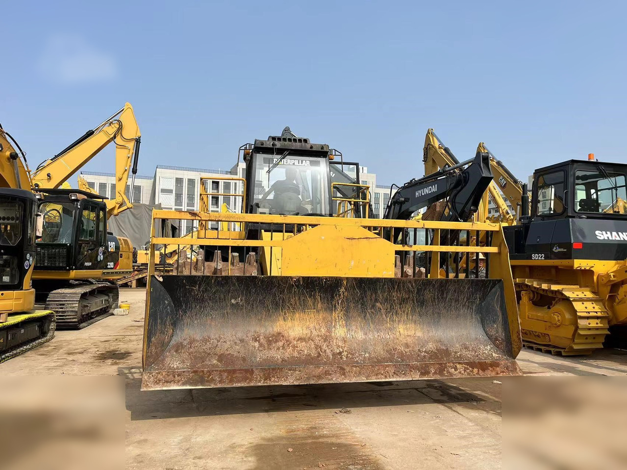 CATERPILLAR 826G - Kompaktor: obrázok 3 CATERPILLAR 826G - Kompaktor: obrázok 3