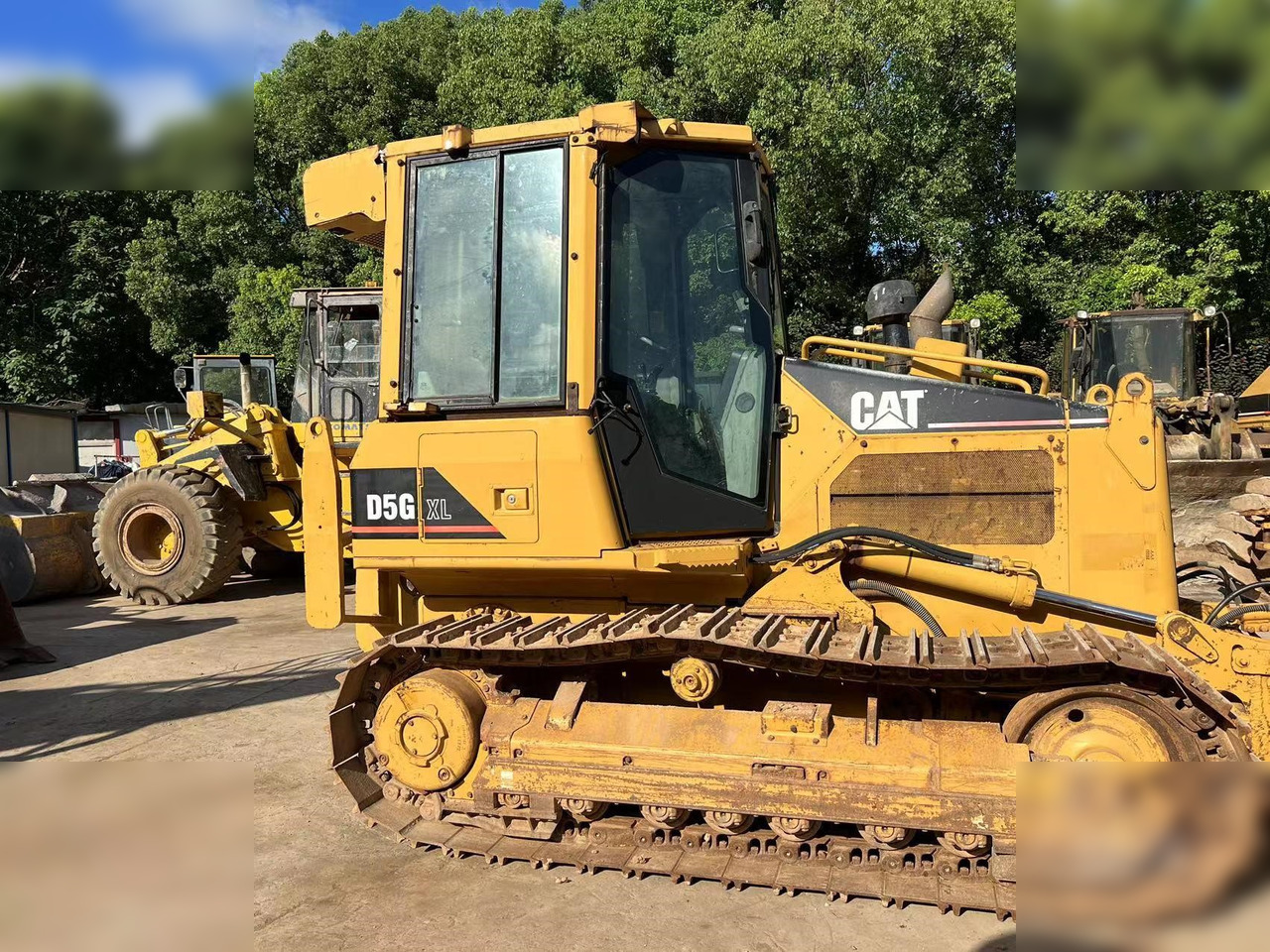 CATERPILLAR D5G XL - Buldozér: obrázok 1 CATERPILLAR D5G XL - Buldozér: obrázok 1