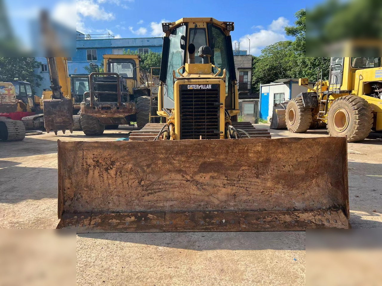 CATERPILLAR D5G XL - Buldozér: obrázok 5 CATERPILLAR D5G XL - Buldozér: obrázok 5
