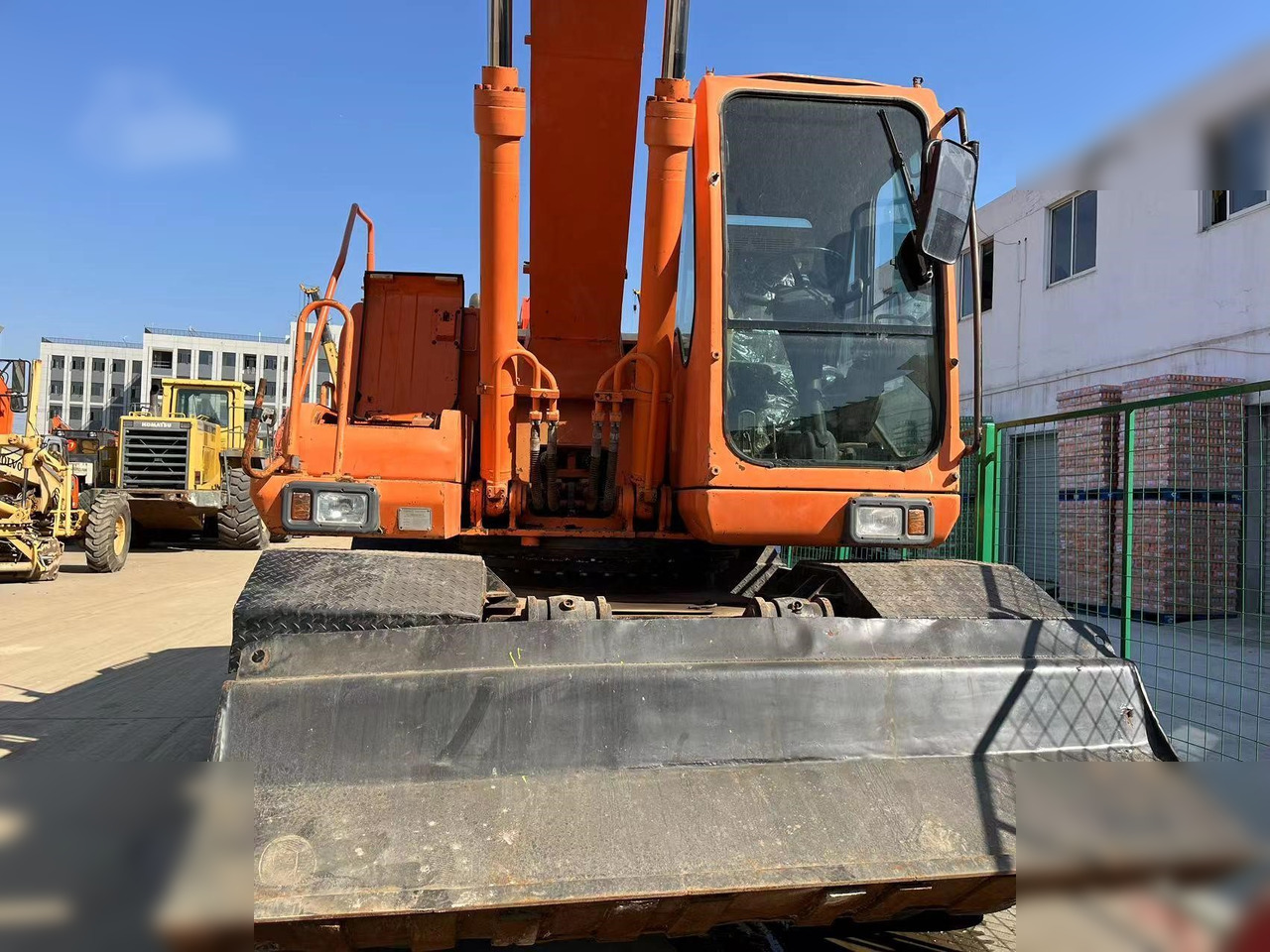 DOOSAN DH210W-7 - Kolesové rýpadlo: obrázok 3 DOOSAN DH210W-7 - Kolesové rýpadlo: obrázok 3