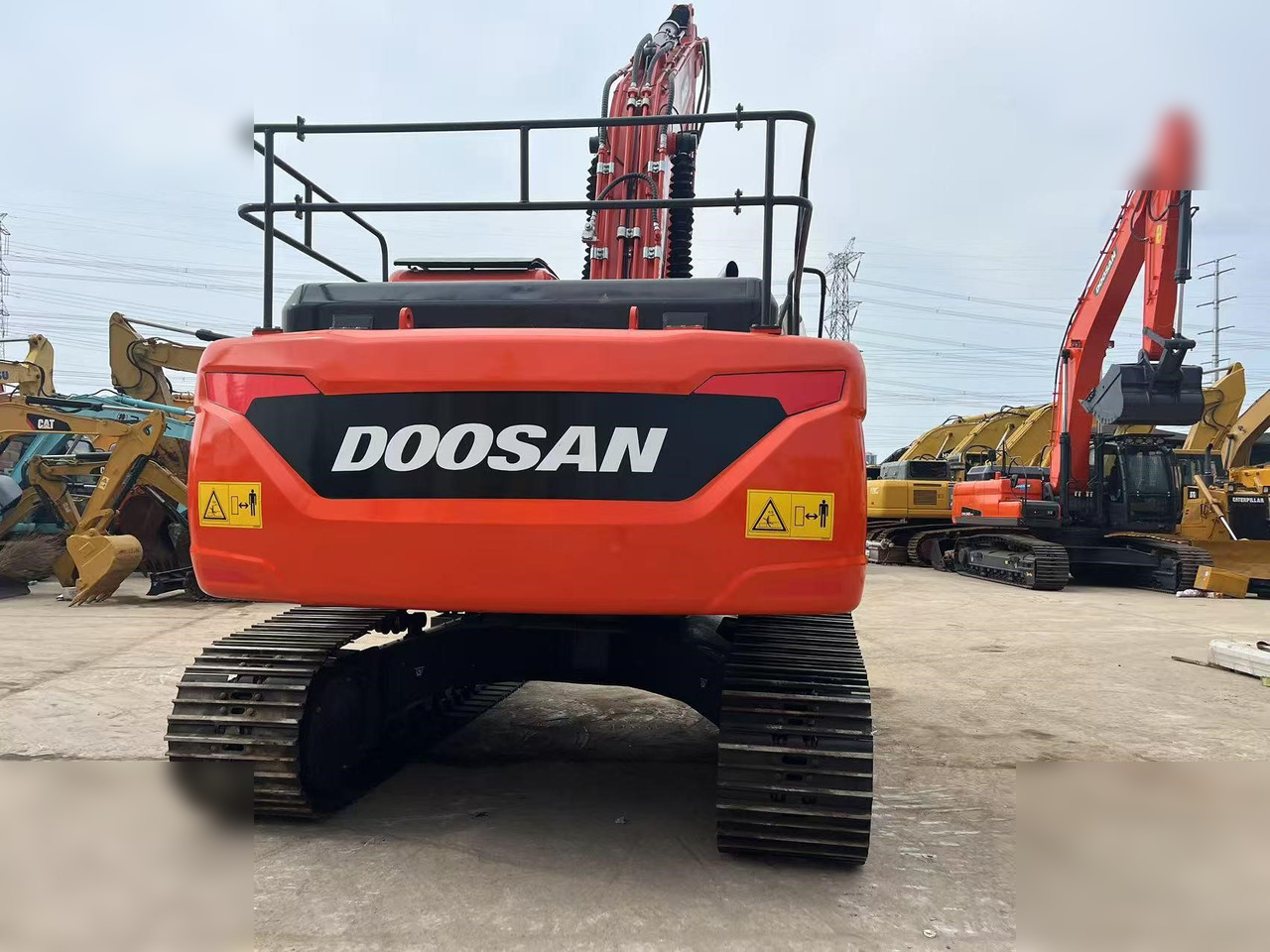DOOSAN DX225 LC - Pásové rýpadlo: obrázok 3 DOOSAN DX225 LC - Pásové rýpadlo: obrázok 3
